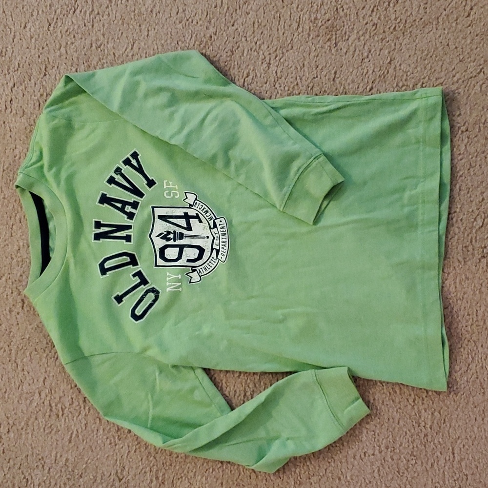Boys Long Sleeve T shirt size Small (6-7)